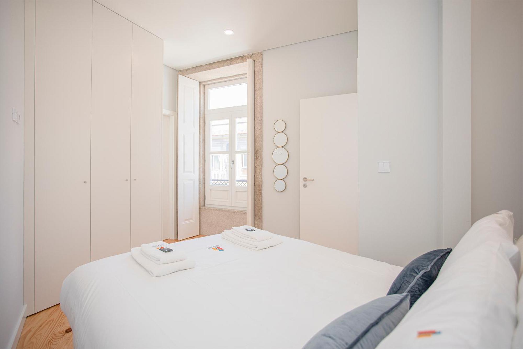 Liiiving In Porto - Aliados Stone Apartment Extérieur photo