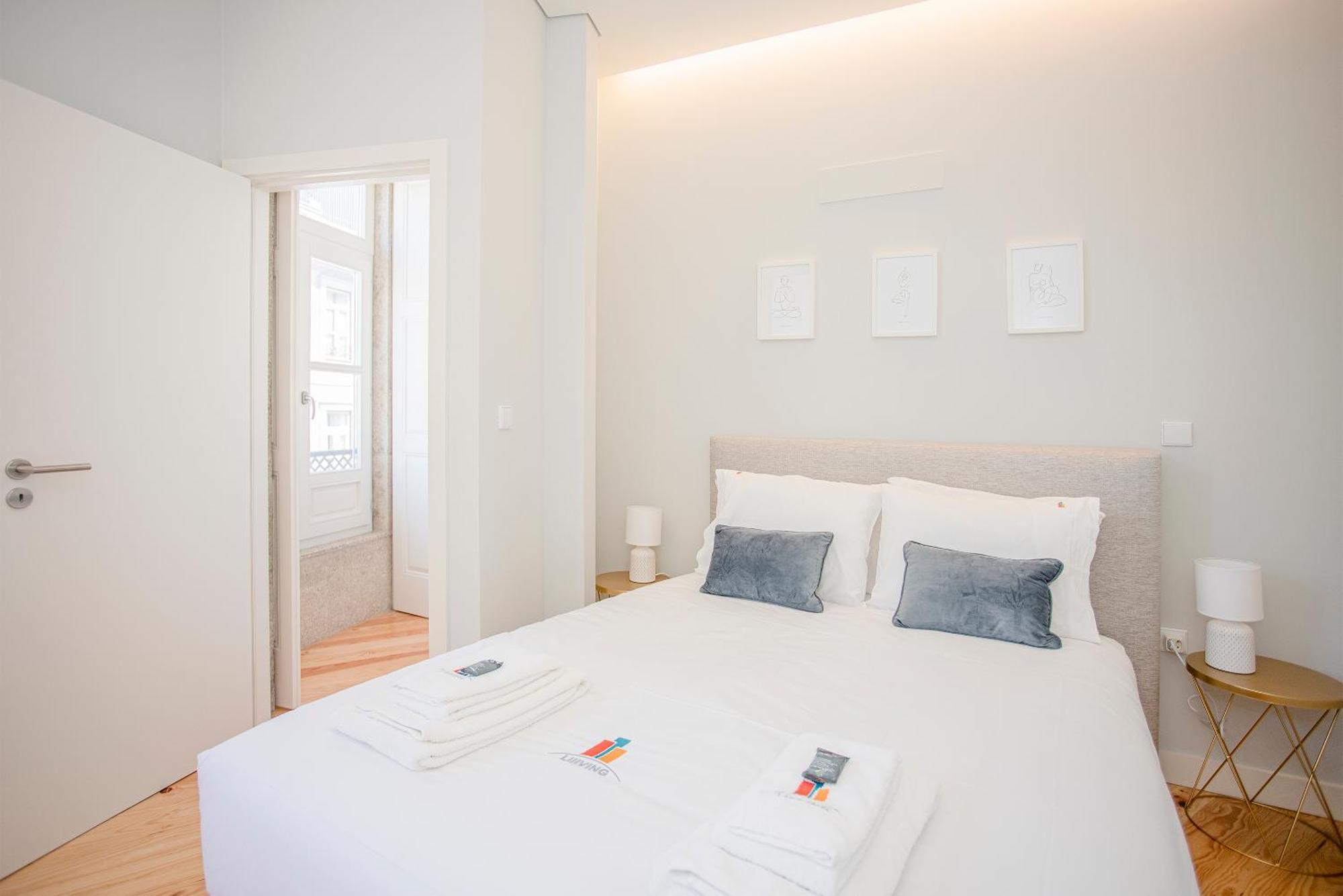 Liiiving In Porto - Aliados Stone Apartment Extérieur photo