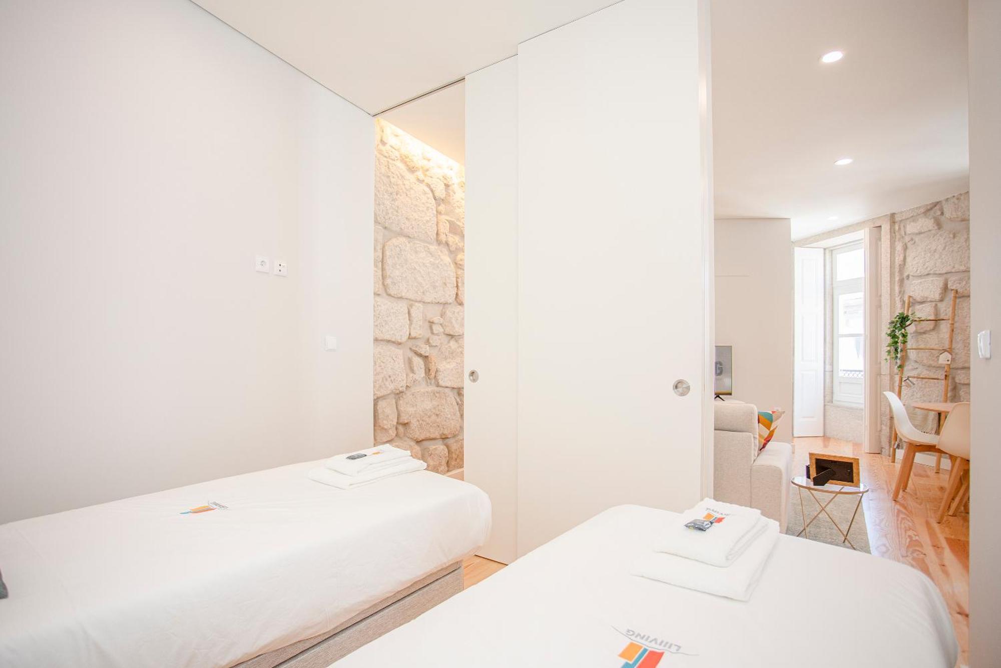 Liiiving In Porto - Aliados Stone Apartment Extérieur photo